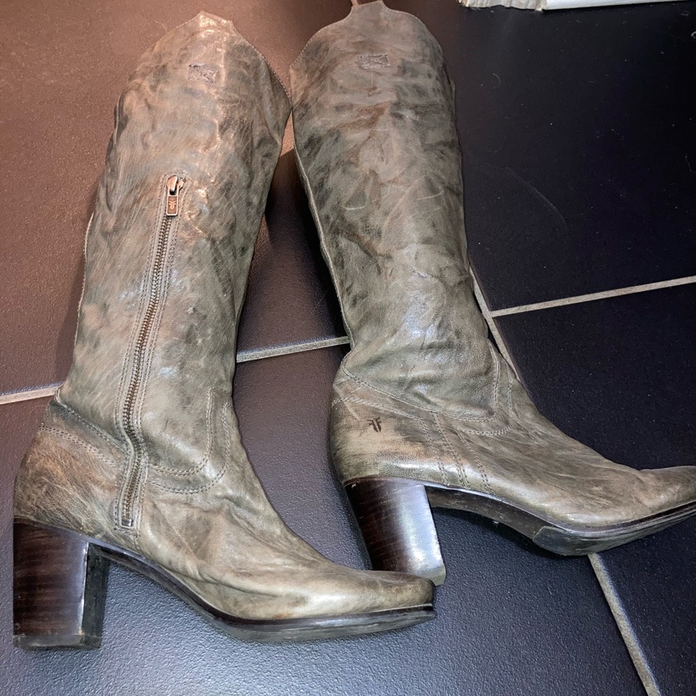 Frye boots size 9.5